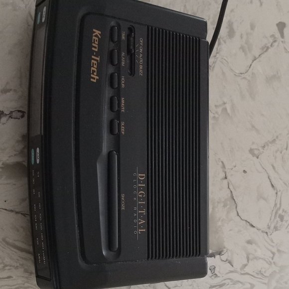 Ken-Tech Digital Radio Clock Tested Working Condition Electric &Battery Operarat - Picture 5 of 7